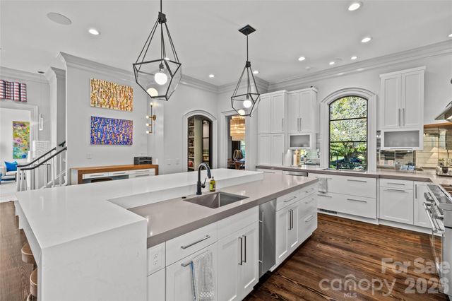 727 Colville Road, Charlotte, NC 28207