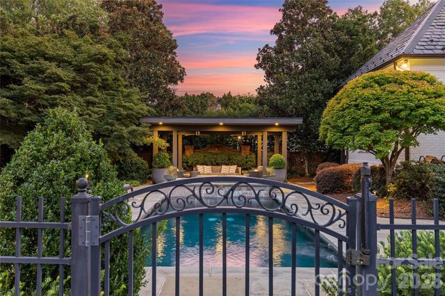 727 Colville Road, Charlotte, NC 28207