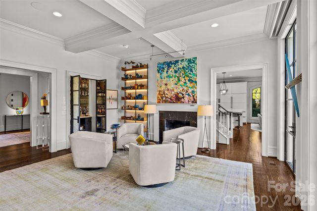 727 Colville Road, Charlotte, NC 28207