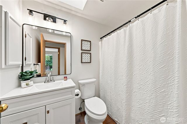 13714 217th Avenue SE, Issaquah, WA 98027