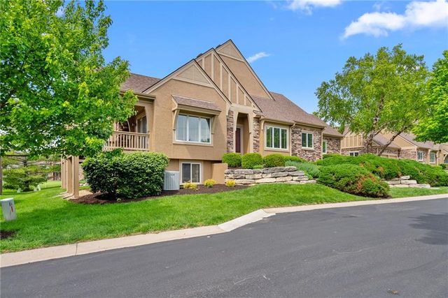 14128 S Summit Street, Olathe, KS 66062