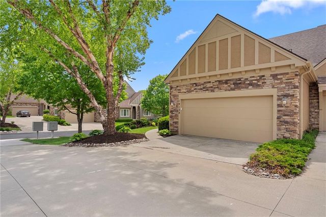 14128 S Summit Street, Olathe, KS 66062
