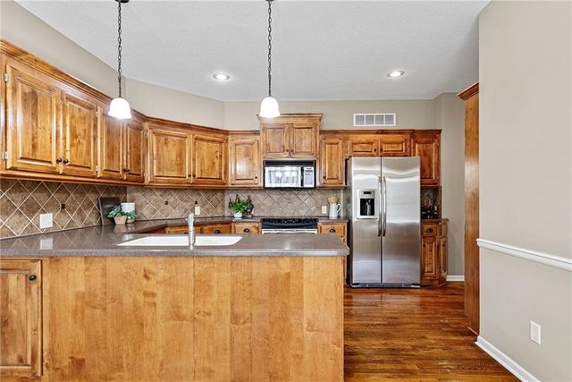 14128 S Summit Street, Olathe, KS 66062