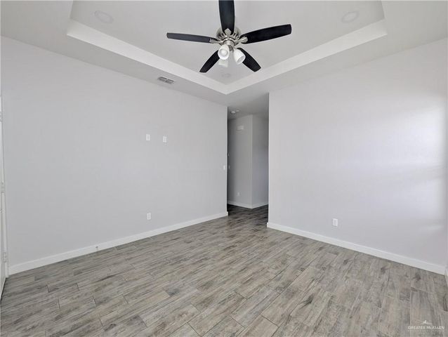912 W Kohala Avenue, Alton, TX 78573