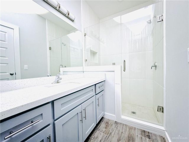 912 W Kohala Avenue, Alton, TX 78573