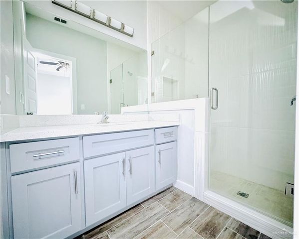912 W Kohala Avenue, Alton, TX 78573