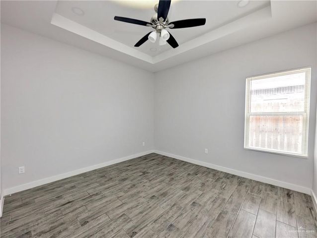 912 W Kohala Avenue, Alton, TX 78573