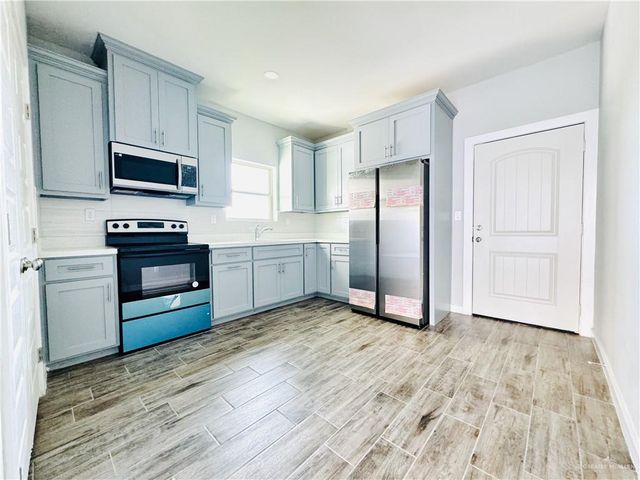 912 W Kohala Avenue, Alton, TX 78573