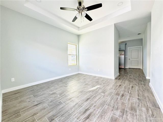 912 W Kohala Avenue, Alton, TX 78573