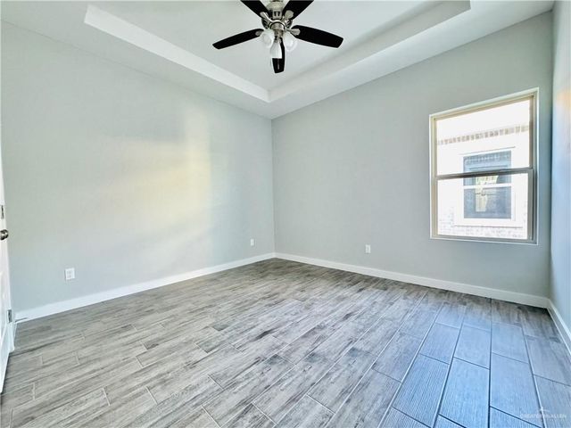 912 W Kohala Avenue, Alton, TX 78573