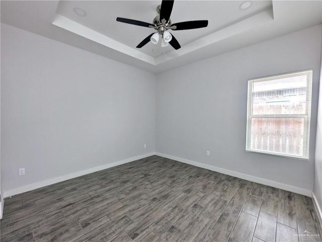 912 W Kohala Avenue, Alton, TX 78573