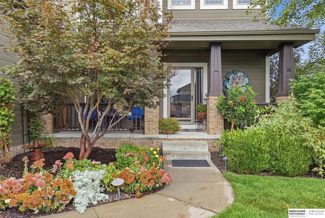 16854 Erskine Street, Omaha, NE 68116
