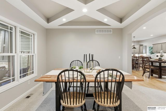 16854 Erskine Street, Omaha, NE 68116