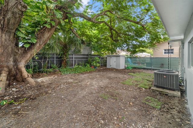 3500 SW 25th St Rear, Miami, FL 33133