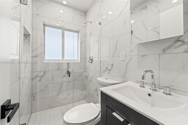 3500 SW 25th St Rear, Miami, FL 33133