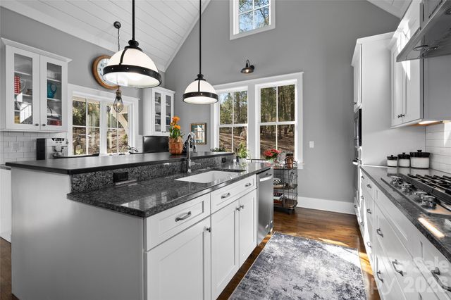 79 Chauncey Circle, Asheville, NC 28803
