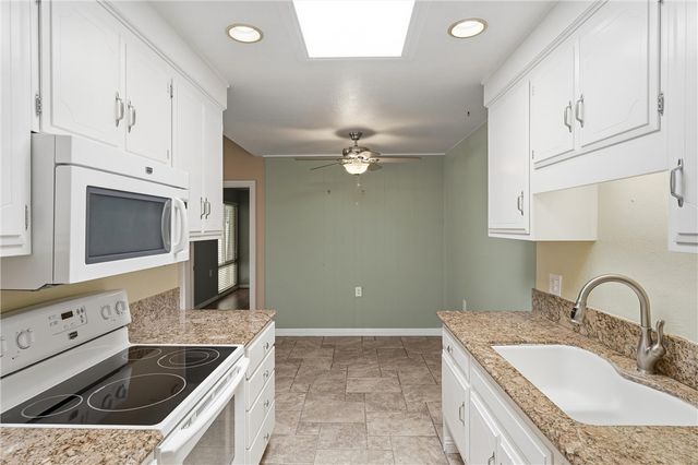 2156 E Via Mariposa H, Laguna Woods, CA 92637