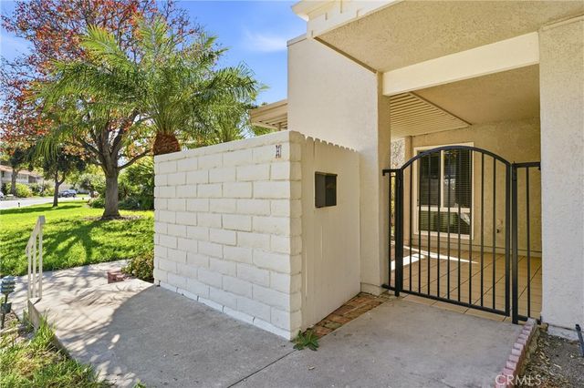 2156 E Via Mariposa H, Laguna Woods, CA 92637