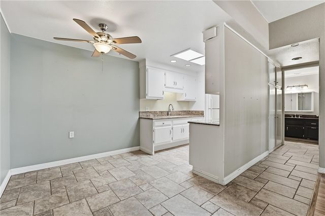 2156 E Via Mariposa H, Laguna Woods, CA 92637