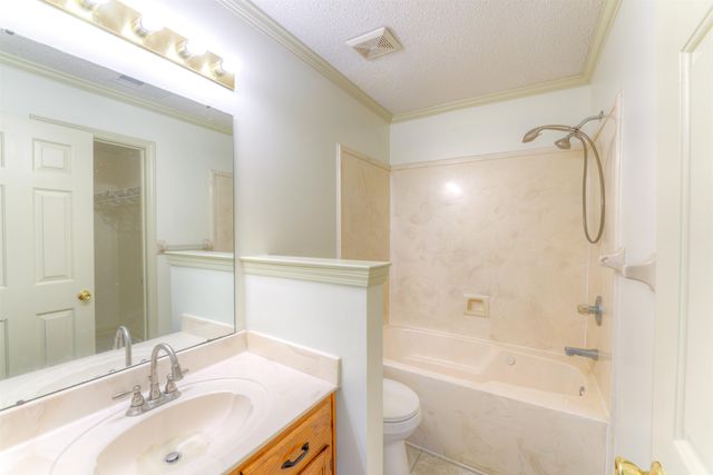 2315 VALLEY EDGE CV, Memphis, TN 38016