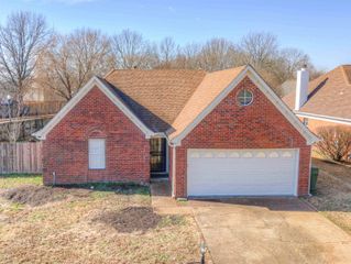 2315 VALLEY EDGE CV, Memphis, TN 38016