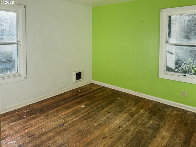 5995 MAIN St, Springfield, OR 97478