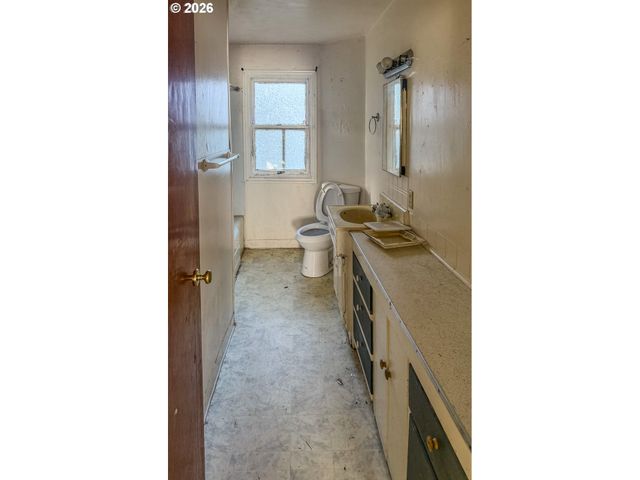 5995 MAIN St, Springfield, OR 97478