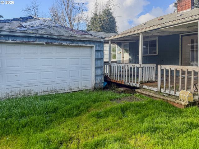 5995 MAIN St, Springfield, OR 97478
