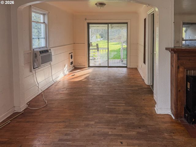 5995 MAIN St, Springfield, OR 97478