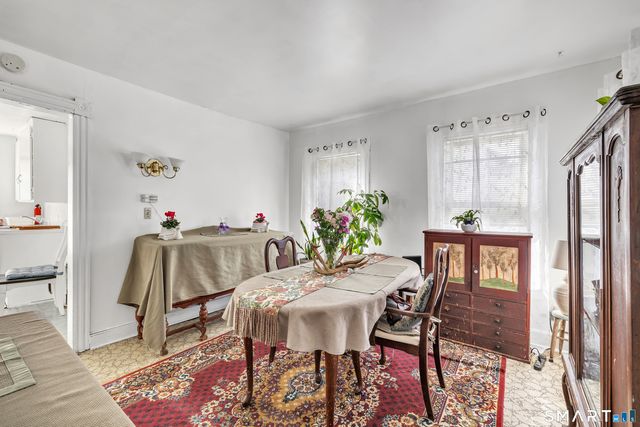 10 Burritt Avenue, Norwalk, CT 06854