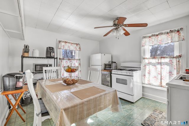 10 Burritt Avenue, Norwalk, CT 06854