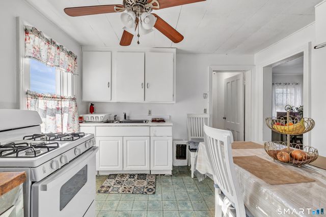 10 Burritt Avenue, Norwalk, CT 06854