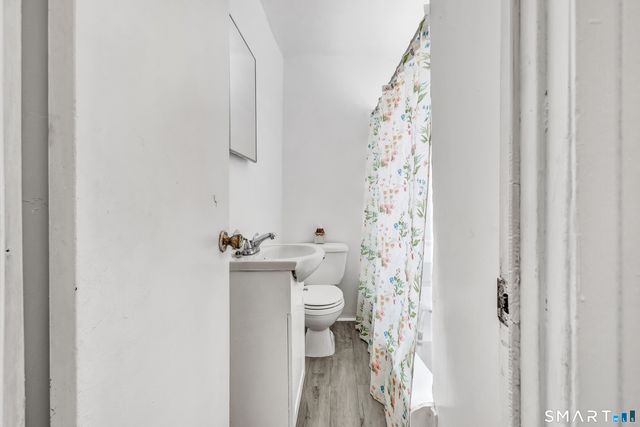 10 Burritt Avenue, Norwalk, CT 06854