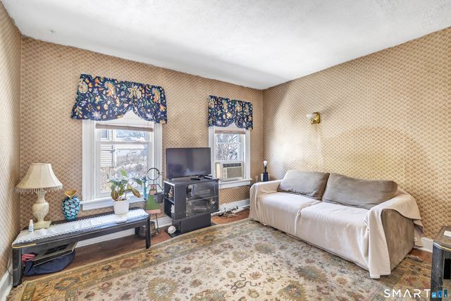 10 Burritt Avenue, Norwalk, CT 06854