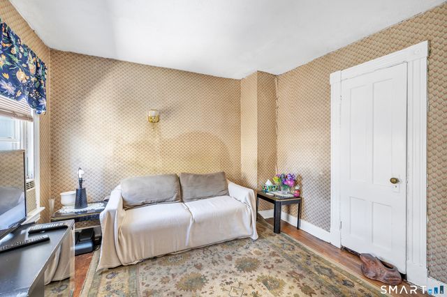 10 Burritt Avenue, Norwalk, CT 06854