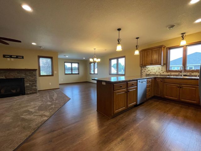 101 Brittany Way SE, Grand Meadow, MN 55936