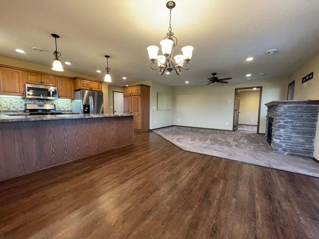101 Brittany Way SE, Grand Meadow, MN 55936