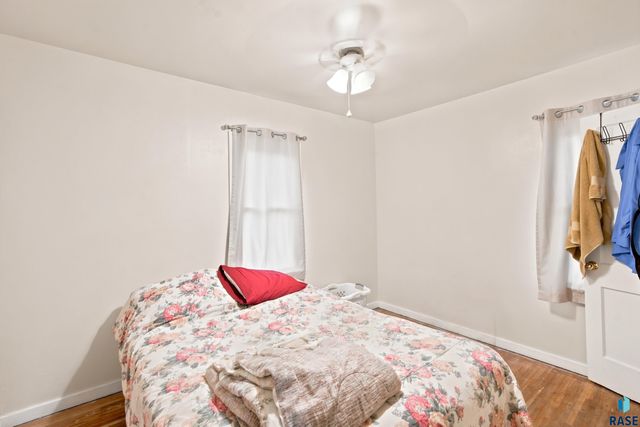 508 E 11th Ave Avenue, Mitchell, SD 57301