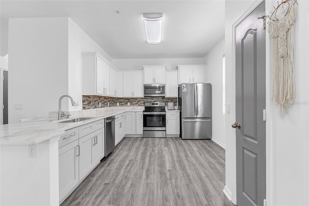 Image 4 of property listing at 2280 BETSY ROSS LANE, St Cloud, FL 34769