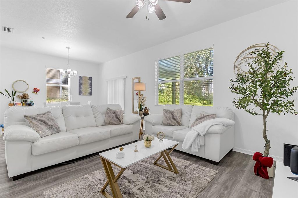 Image 8 of property listing at 2280 BETSY ROSS LANE, St Cloud, FL 34769
