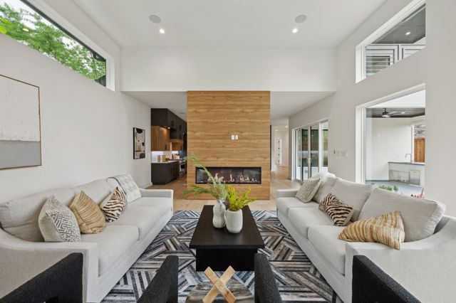 3815 Hawick Lane, Dallas, TX 75220