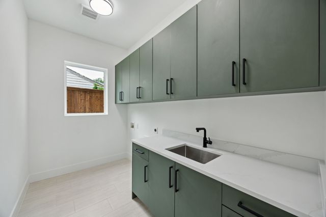 3815 Hawick Lane, Dallas, TX 75220