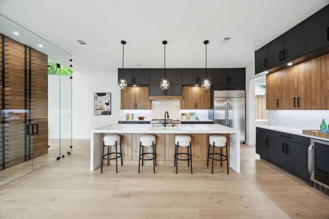 3815 Hawick Lane, Dallas, TX 75220