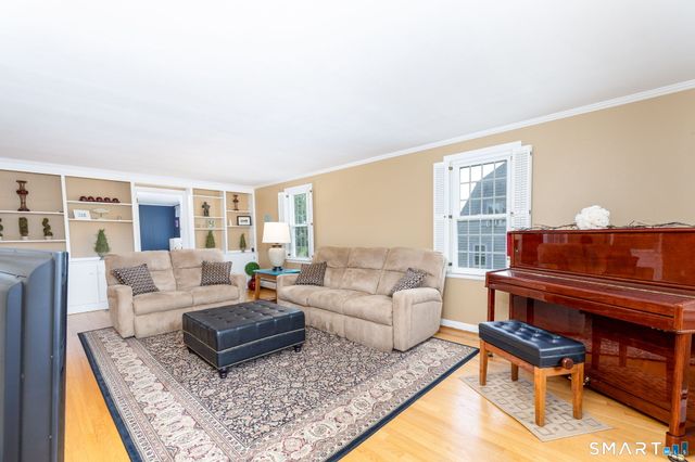 7 Lantern Lane, Wethersfield, CT 06109