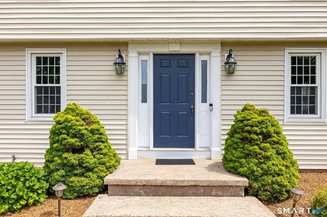 7 Lantern Lane, Wethersfield, CT 06109