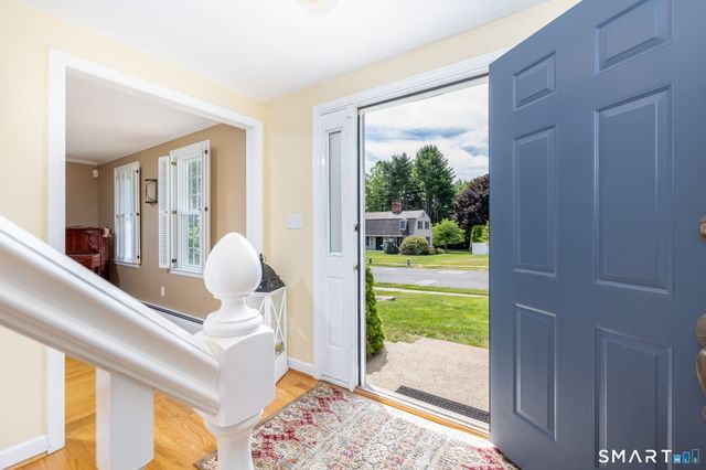 7 Lantern Lane, Wethersfield, CT 06109