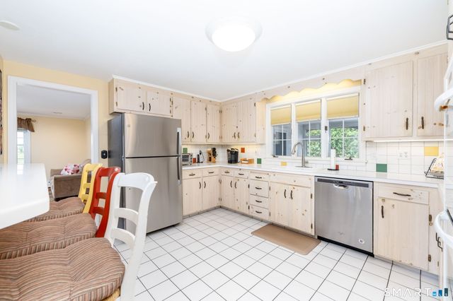 7 Lantern Lane, Wethersfield, CT 06109