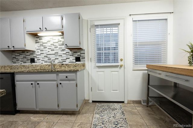 1517 S Owens Street 5, Denver, CO 80232