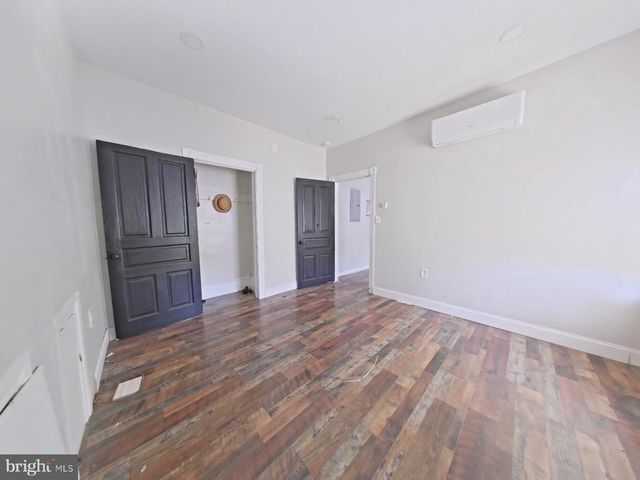 5331 WAYNE AVE, Philadelphia, PA 19144