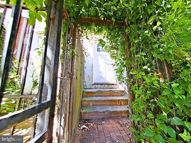 5331 WAYNE AVE, Philadelphia, PA 19144